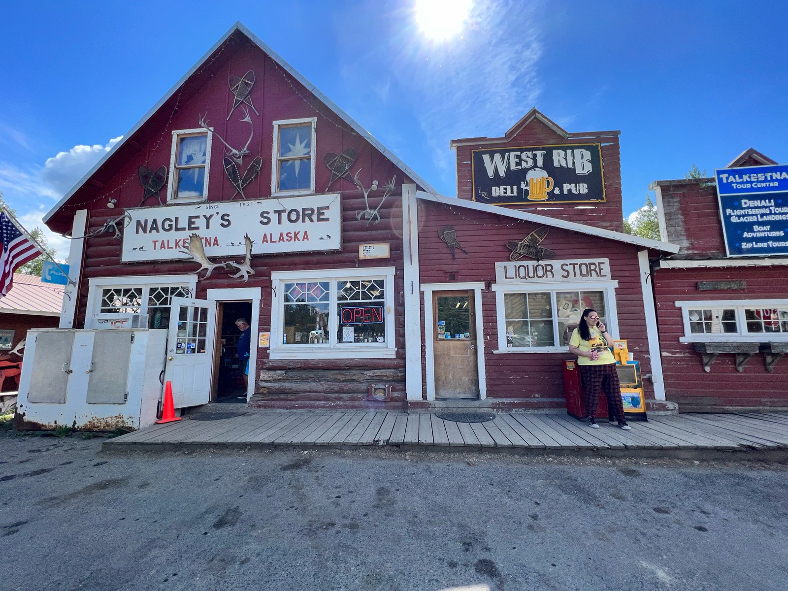 Nagley’s Store :: Talkeetna, AK